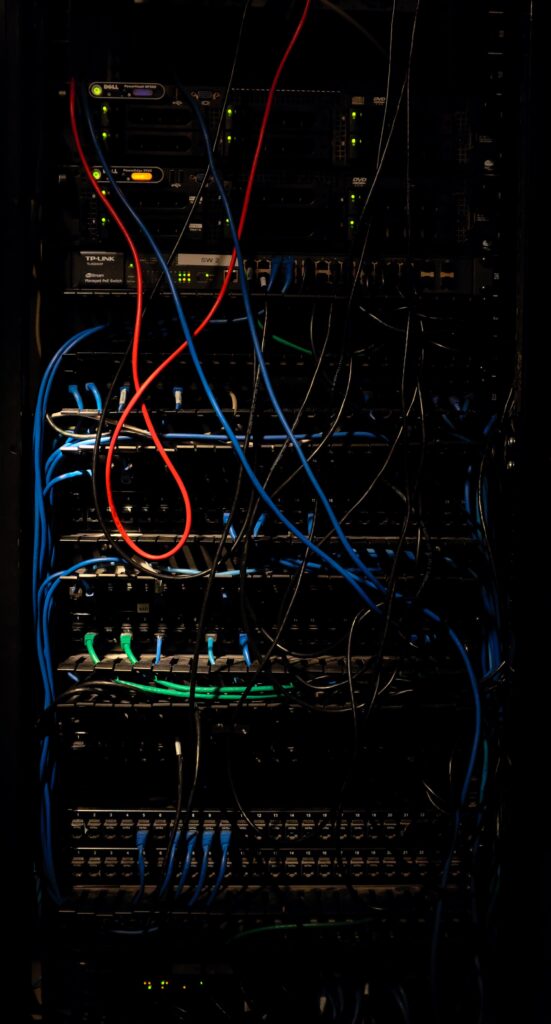 Is There Any Performance Difference When Connecting To Various Operating Systems (Windows, MacOS, IOS, Android)?