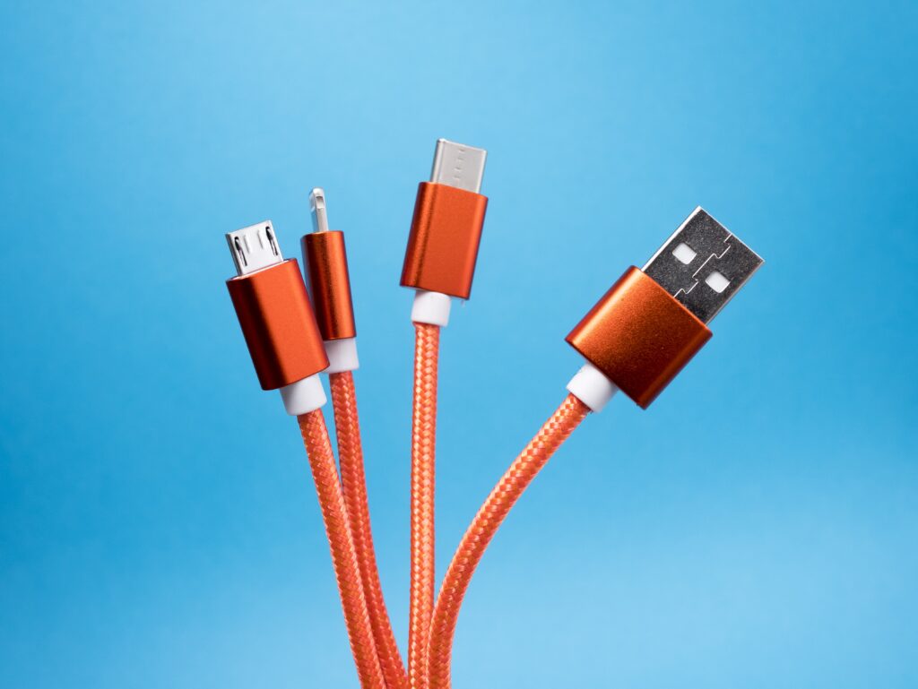 What Type Of Cable Is Required To Connect The Battery Pack To The Hotspot? What Type Of Cable Is Required To Connect The Battery Pack To The Hotspot?